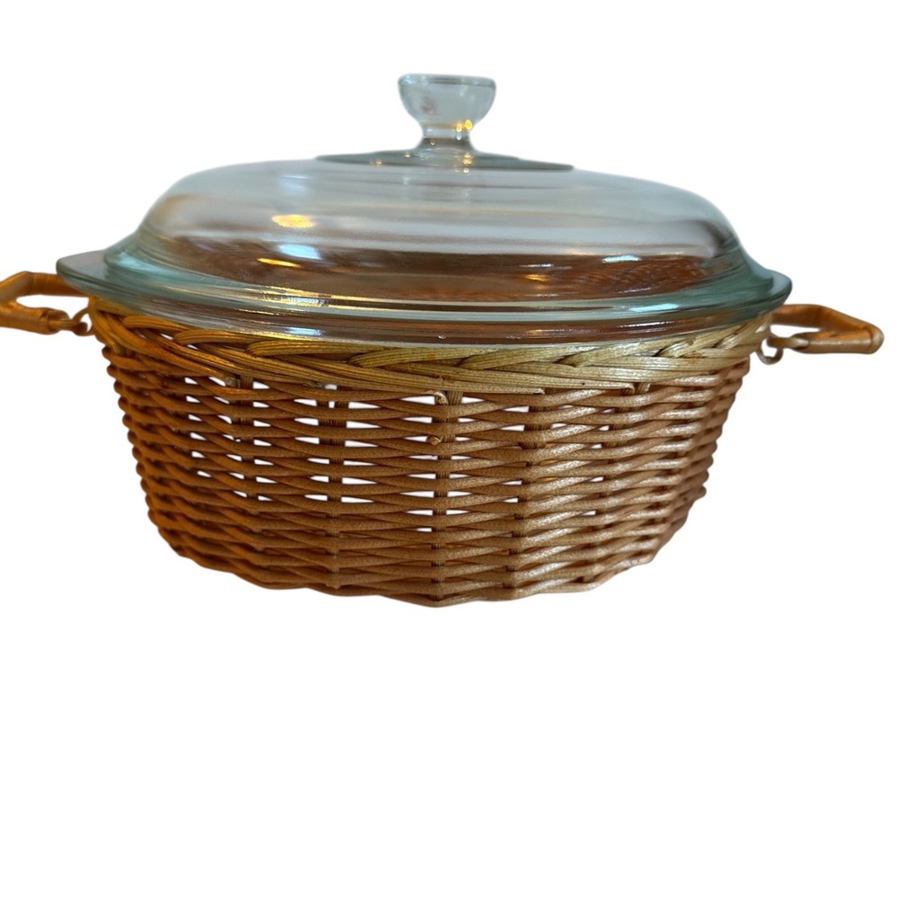 Vintage Glasbake Round Casserole Dish With Lid‎ And Basket~Bakeware 8.5x3